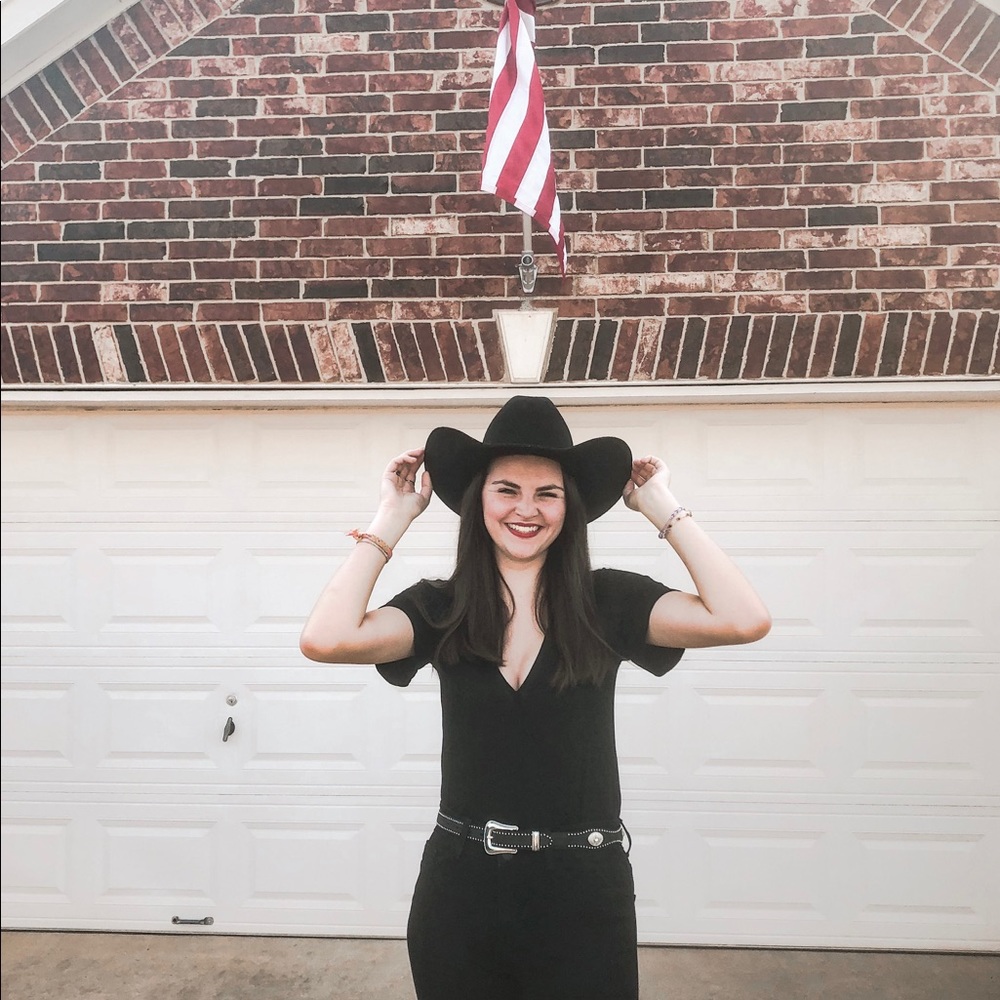 Meet your Posher, Brittany
